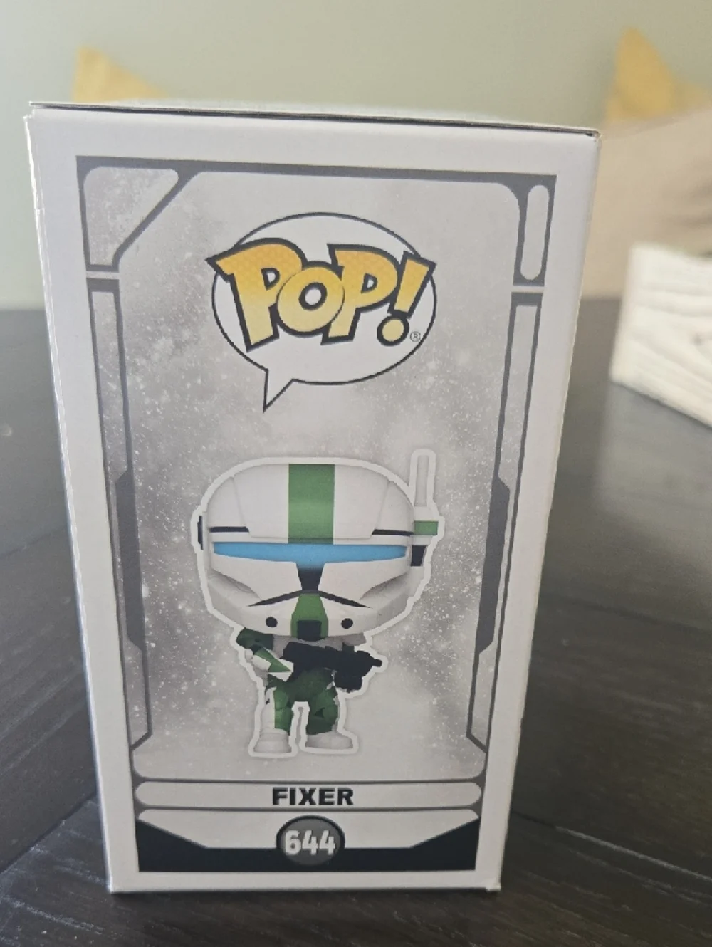 Funko Pop! Star Wars Fixer Vinyl Figure - White, Green & Blue - Picture 2 of 5